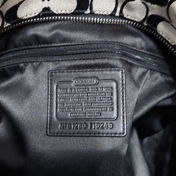 Coach Jacquard & Leather Gallery Tote EUC - Picture 15 of 15